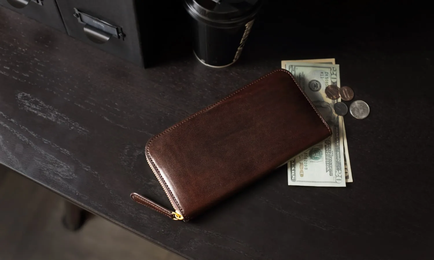 Alt81ラウンドファスナー長財布ダークブラウンのイメージ02