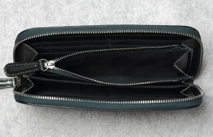 長財布 グリーン メンズ 内装生地の色