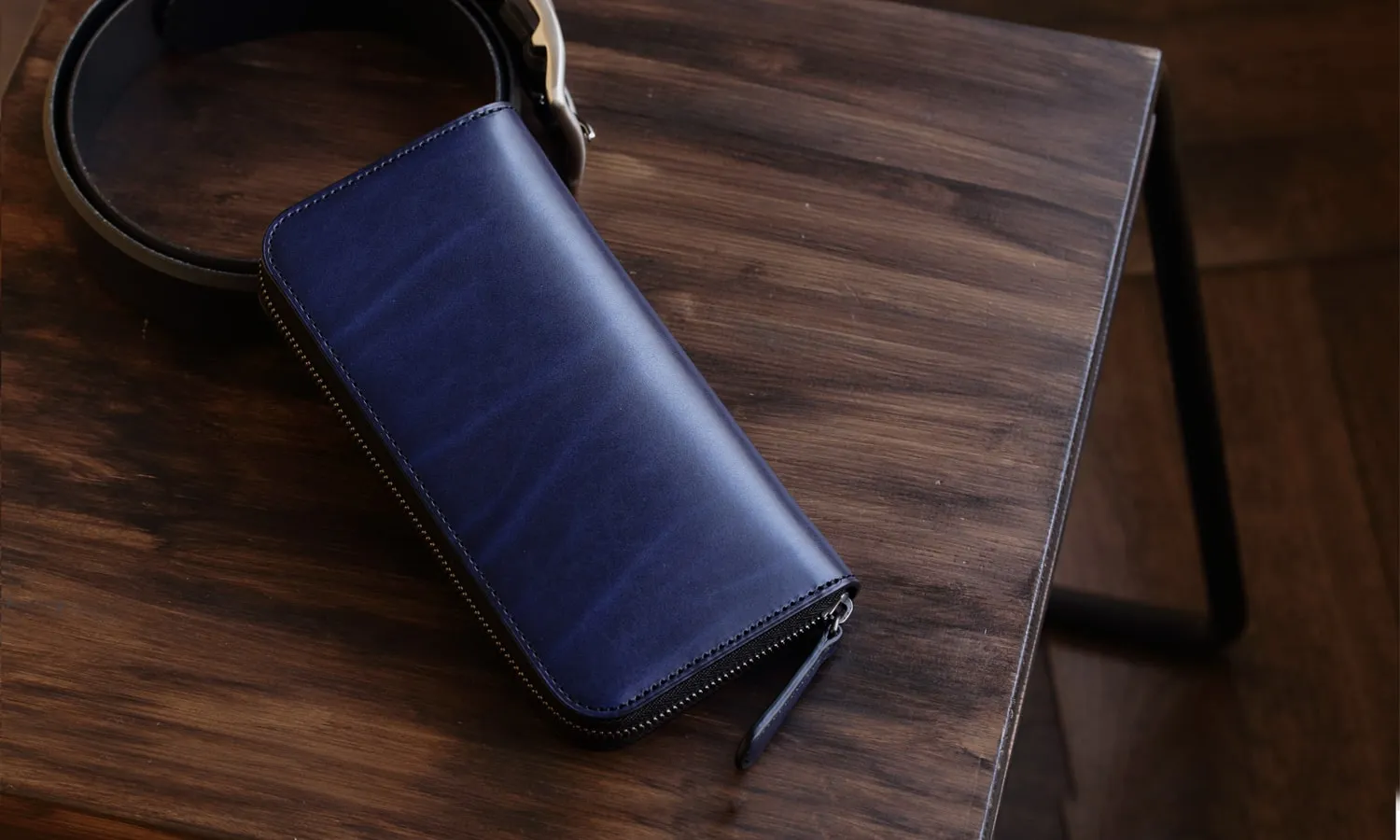 Alt81ラウンドファスナー長財布ネイビーのイメージ02